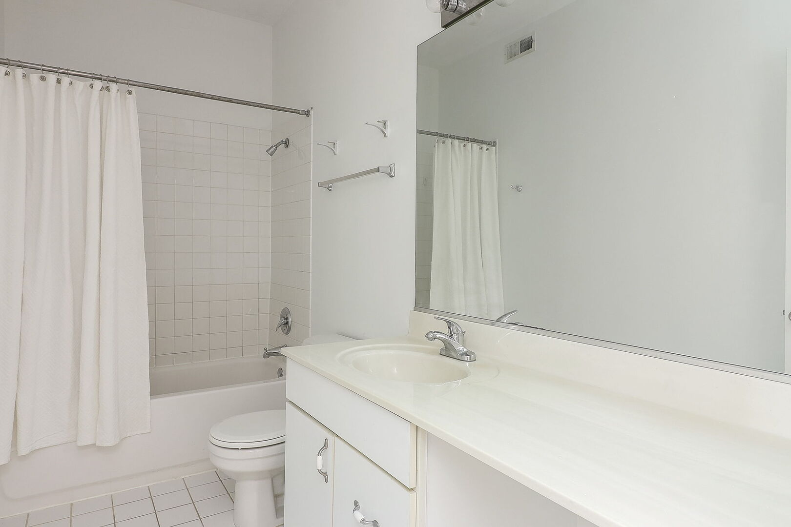 811 South Lytle Street, Unit 514 Chicago, IL 60607 - Photo 12 of 17 Gallery Image 12