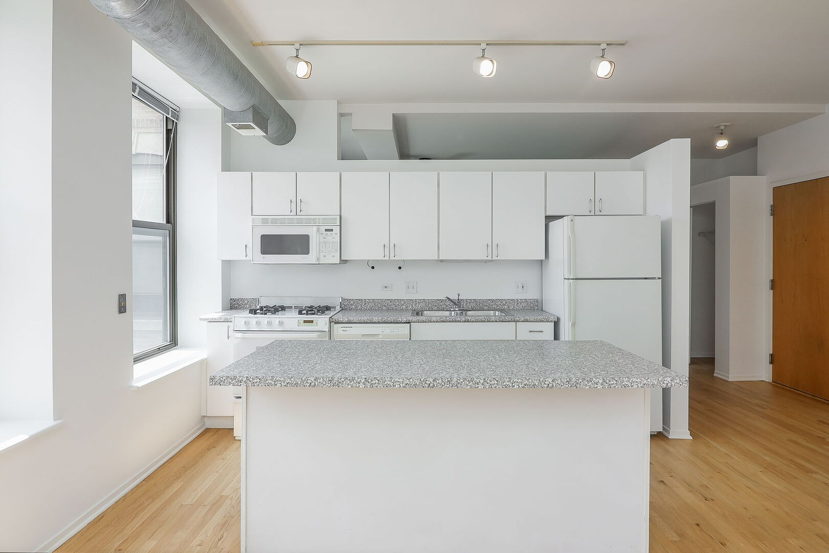811 South Lytle Street, Unit 514 Chicago, IL 60607 - Photo 5 of 17 Gallery Image 5