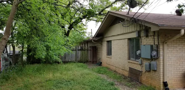 $1,900 | 2114 Ann Arbor Avenue, Unit B, Austin, TX 78704