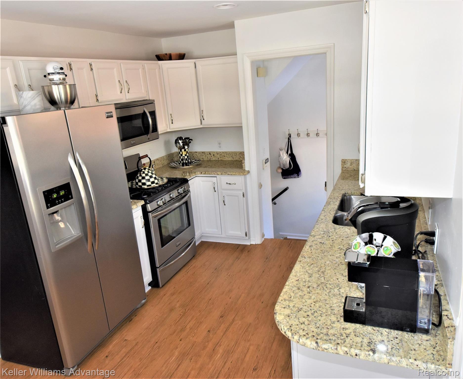 1967 Sheffield Road Birmingham, MI 48009 - Photo 13 of 34 LOTS OF ROOM FOR COOKING A FEAST