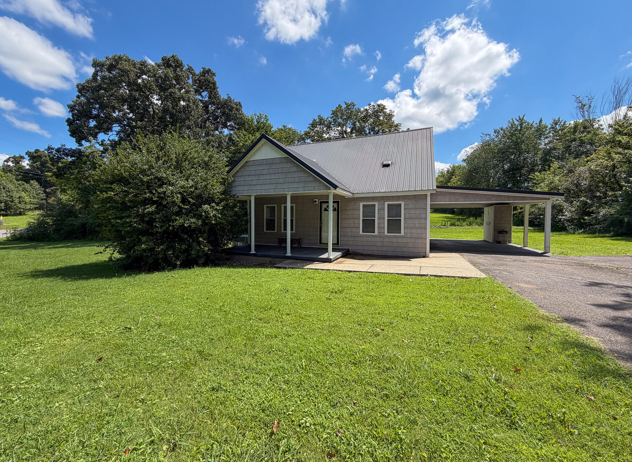 298 Van Cleave Road Murray, KY 42071 - Photo 1 of 25 IMG_4861
