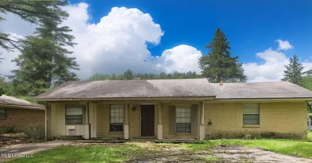 $1,350 | 154 Ben Drive, Gulfport, MS 39503