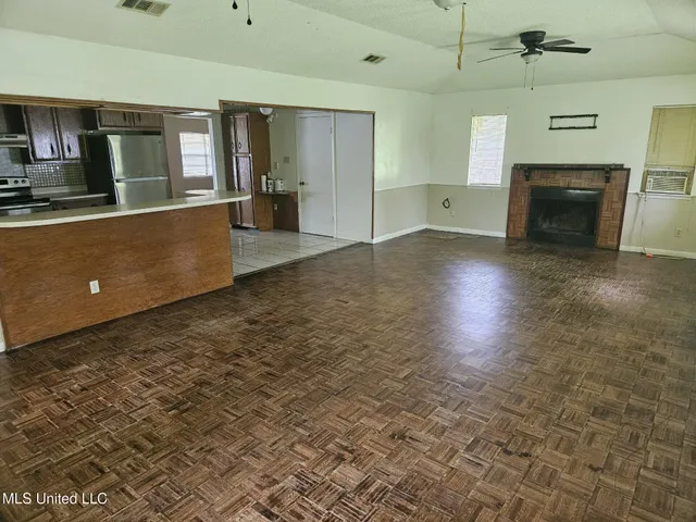 $1,350 | 154 Ben Drive, Gulfport, MS 39503