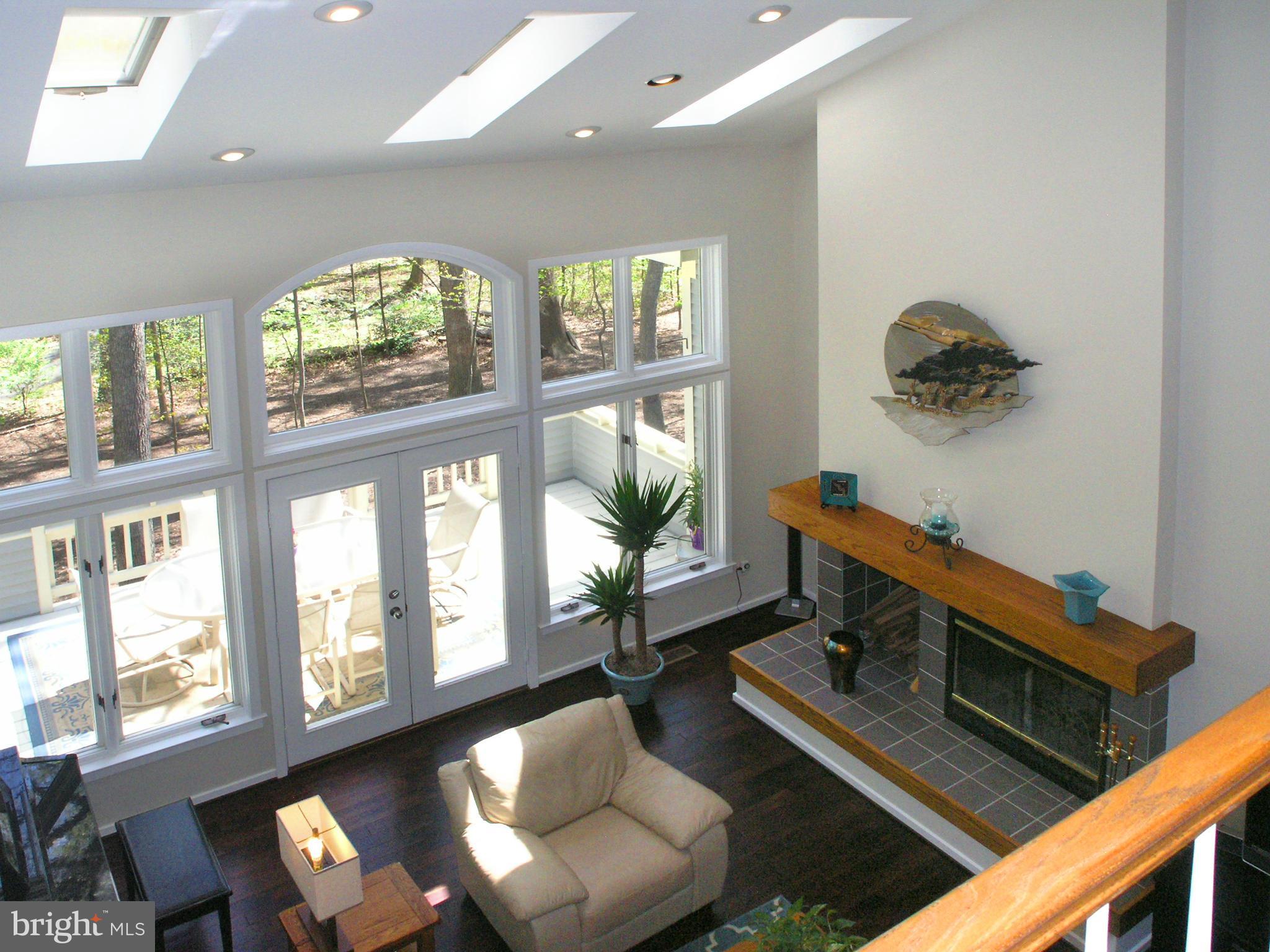 11301 Woodbrook Lane Reston, VA 20194 - Photo 10 of 30 Great Room overlook