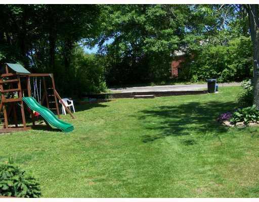 615 3rd Street Butler, PA 16001 - Photo 14 of 16 Yard/Garden.