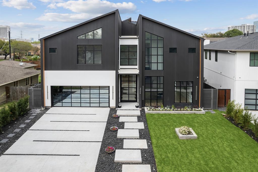 Introducing an exquisite, newly constructed masterpiece in West University, meticulously designed with cutting-edge smart home features. This stunning residence features a state-of-the-art contemporary exterior, offering unparalleled modern refinement.