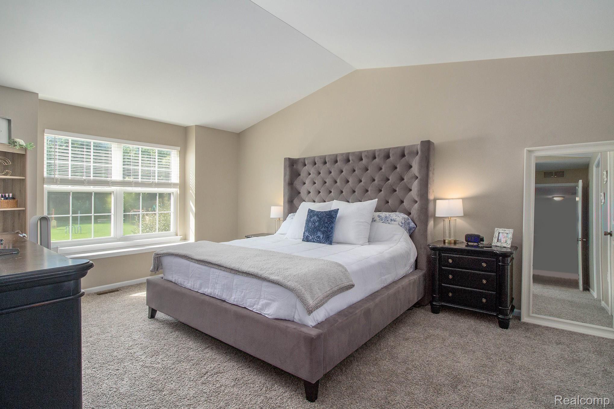 4296 Hampton Ridge Boulevard Howell, MI 48843 - Photo 12 of 20 IMG_0355.jpg
