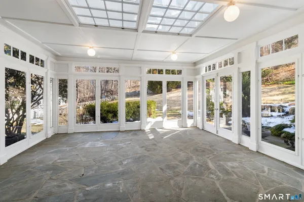 a view of an entrance of the house