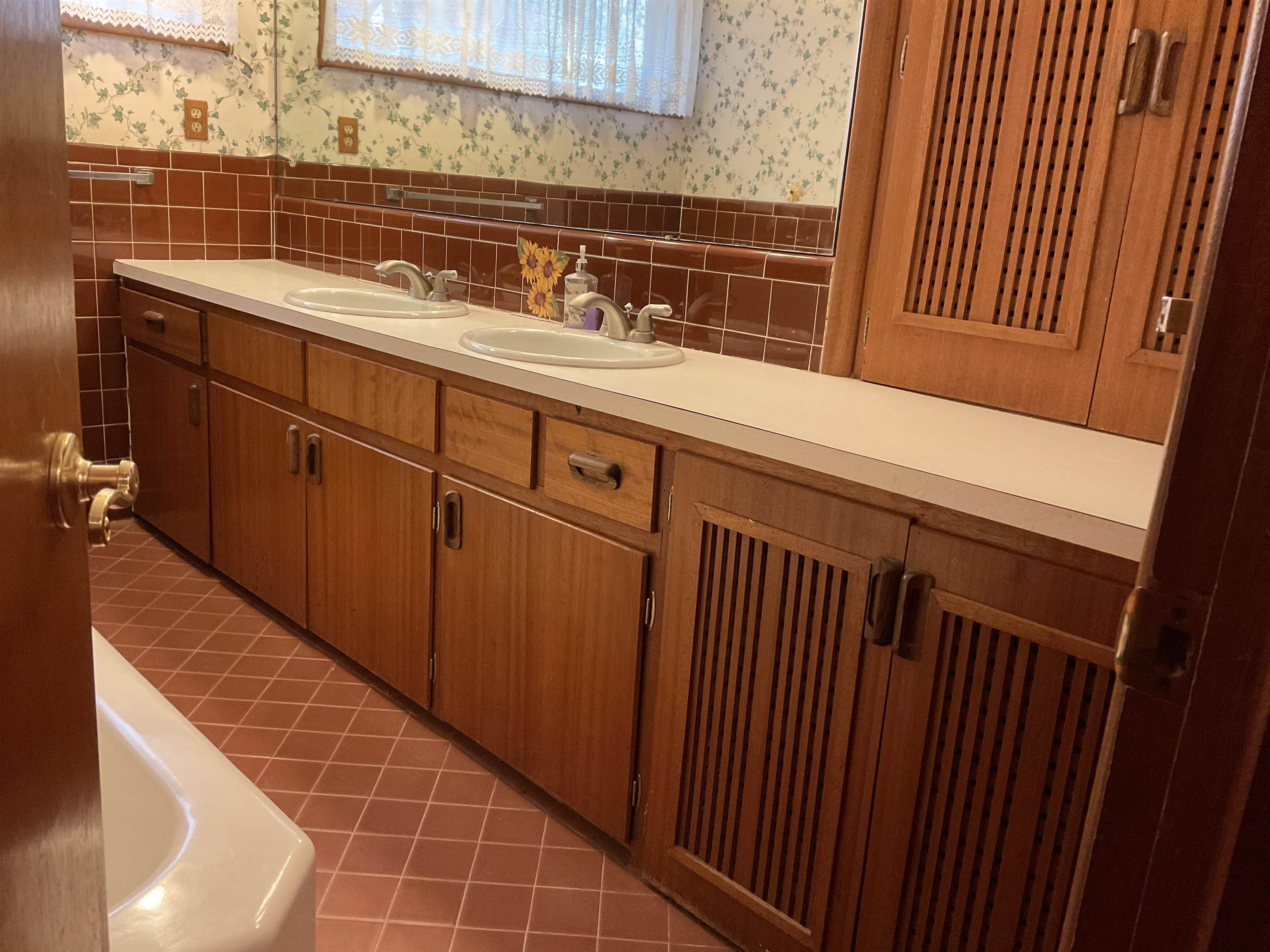 6420 East Marjorie Street Wichita, KS 67206 - Photo 11 of 36