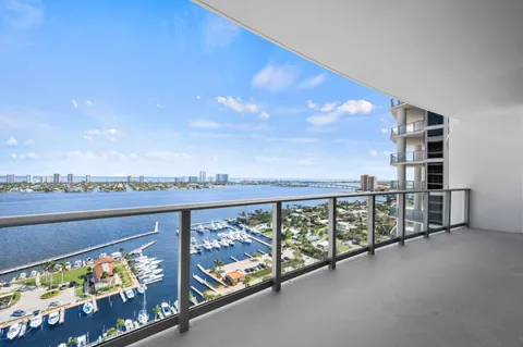 $3,095,000 | 220 Lake Shore Drive, Unit 2106, Lake Park, FL 33403
