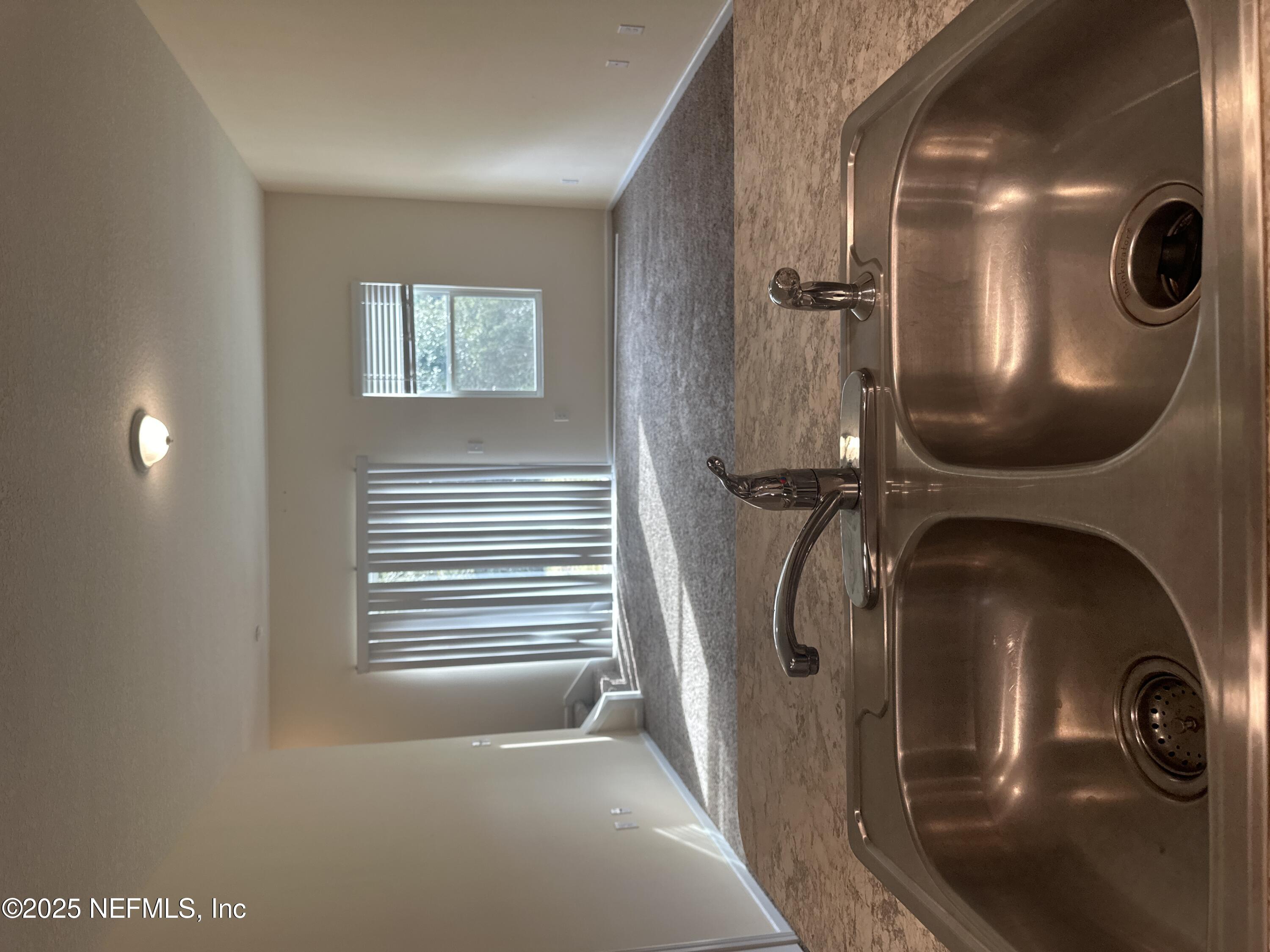 7931 Echo Springs Road Jacksonville, FL 32256 - Photo 4 of 4 image