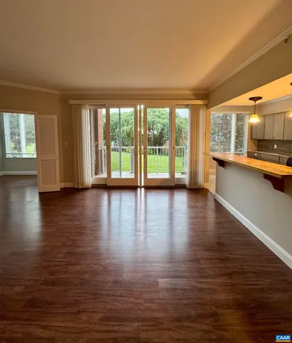 $3,500 | 500 Crestwood Drive, Unit 2101, Charlottesville, VA 22903