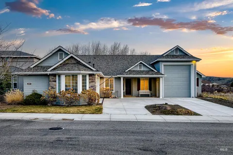 $825,000 | 5699 West Creeks Edge Drive, Boise, ID 83714