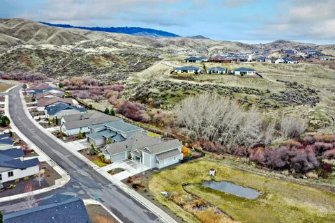 $825,000 | 5699 West Creeks Edge Drive, Boise, ID 83714