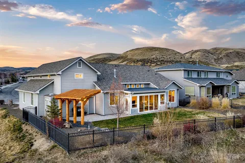 $825,000 | 5699 West Creeks Edge Drive, Boise, ID 83714