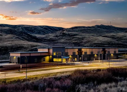 $825,000 | 5699 West Creeks Edge Drive, Boise, ID 83714