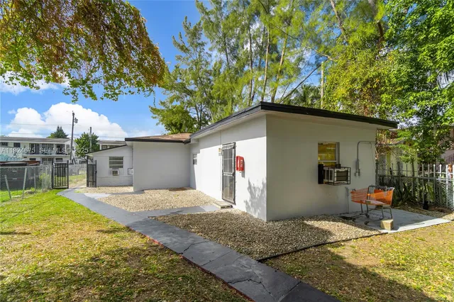 a house view with a outdoor space
