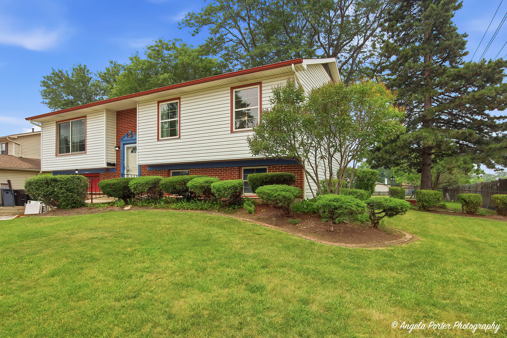 15 Old Mill Grove Road Lake Zurich, IL 60047 - Photo 1 of 29 Gallery Image 1