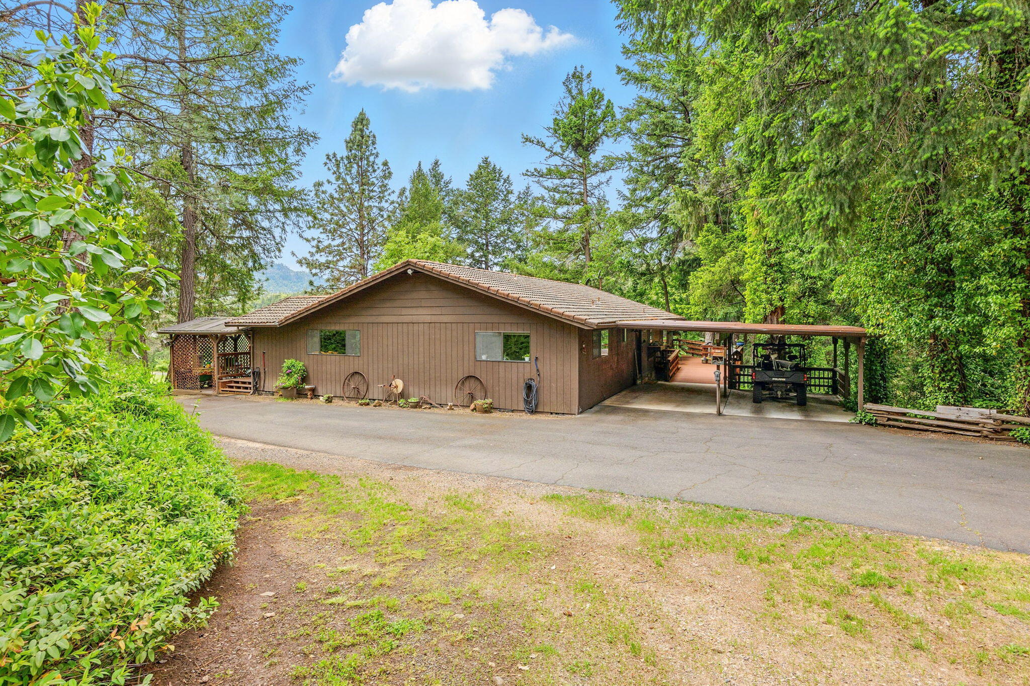 850 Elk Creek Road Trail, OR 97541 - Photo 65 of 69 2 (27)
