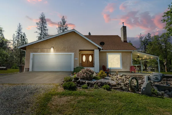 $625,000 | 2802 Russell Road, Merlin, OR 97532