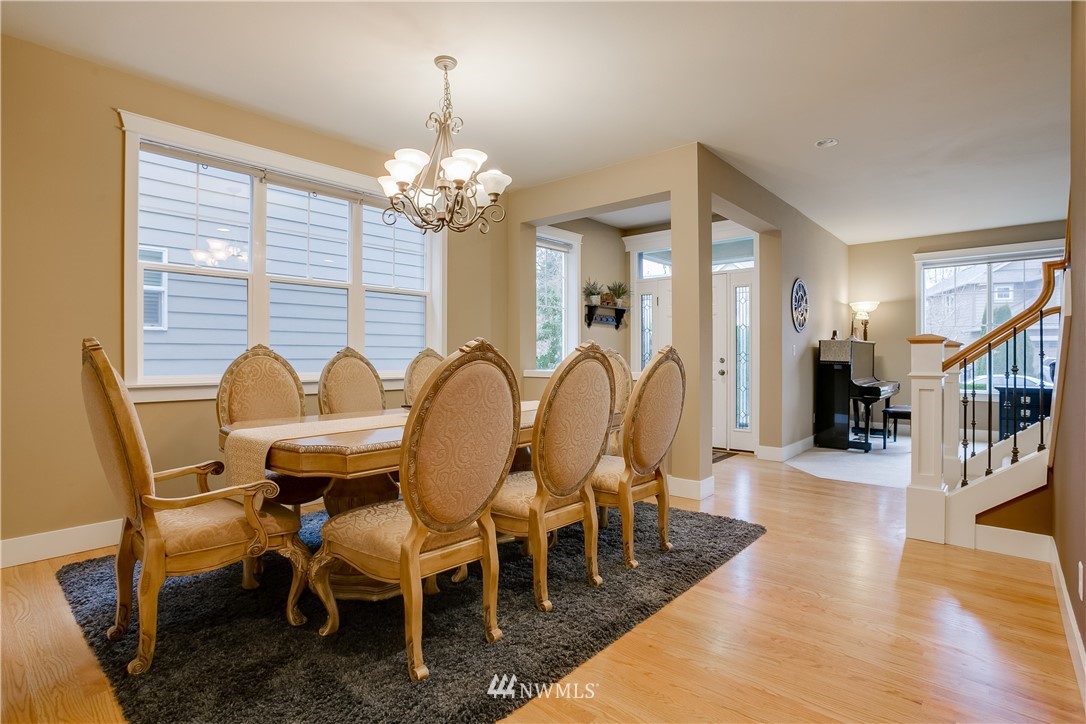 16628 38th Avenue Southeast Bothell, WA 98012 - Photo 3 of 25 Gallery Image 3
