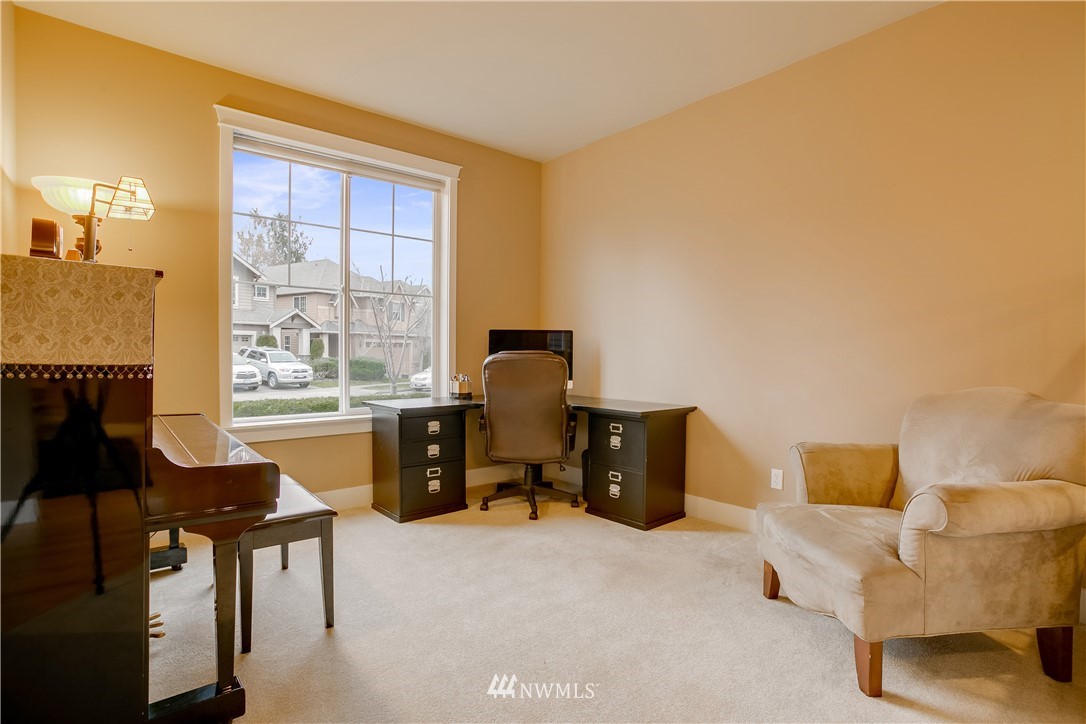 16628 38th Avenue Southeast Bothell, WA 98012 - Photo 4 of 25 Gallery Image 4
