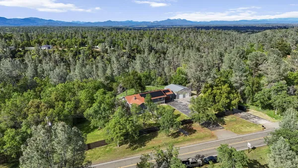 $500,000 | 17622 China Gulch Drive, Anderson, CA 96007