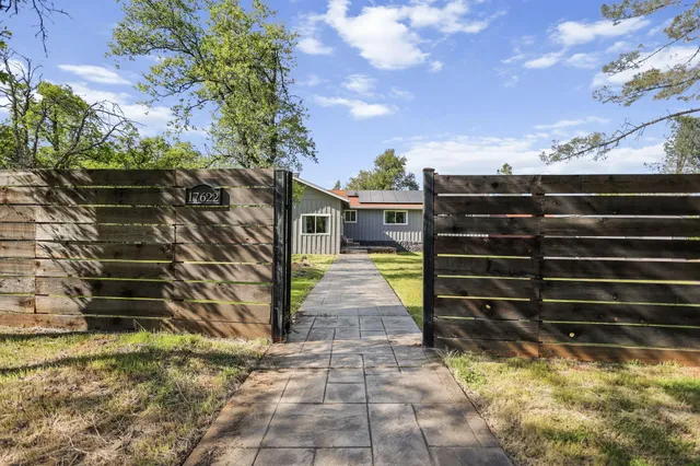 $500,000 | 17622 China Gulch Drive, Anderson, CA 96007