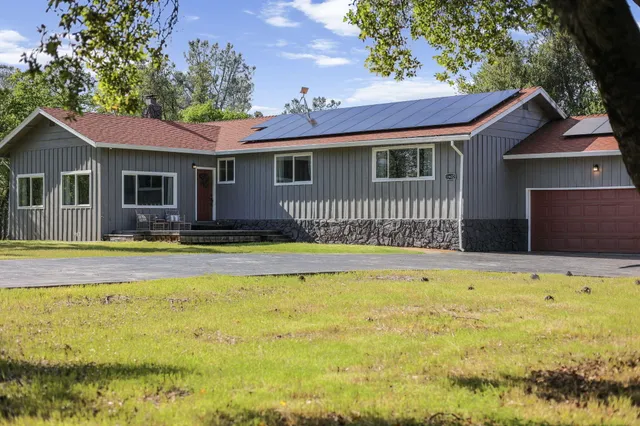 $500,000 | 17622 China Gulch Drive, Anderson, CA 96007