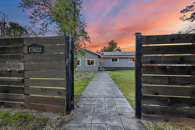 $500,000 | 17622 China Gulch Drive, Anderson, CA 96007