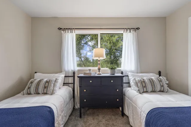 $500,000 | 17622 China Gulch Drive, Anderson, CA 96007