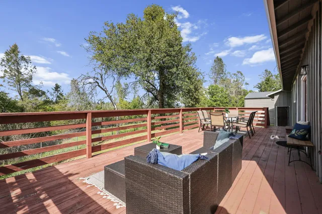 $500,000 | 17622 China Gulch Drive, Anderson, CA 96007