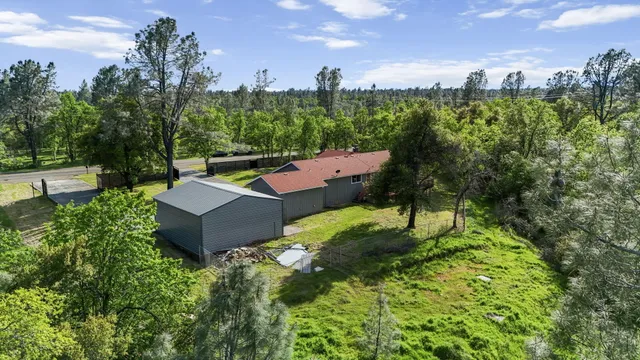 $500,000 | 17622 China Gulch Drive, Anderson, CA 96007