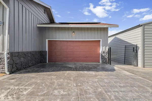 $500,000 | 17622 China Gulch Drive, Anderson, CA 96007