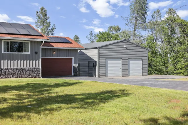 $500,000 | 17622 China Gulch Drive, Anderson, CA 96007