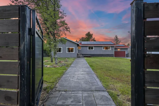 $500,000 | 17622 China Gulch Drive, Anderson, CA 96007