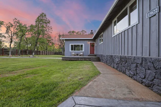 $500,000 | 17622 China Gulch Drive, Anderson, CA 96007