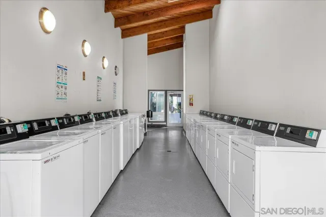 $409,900 | 8069 Caminito De Pizza, Unit F, San Diego, CA 92108