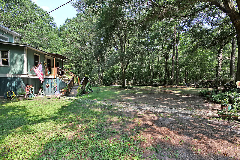 149 Franks Lane Ridgeville, SC 29472 - Photo 4 of 47 IMG_9570-copy
