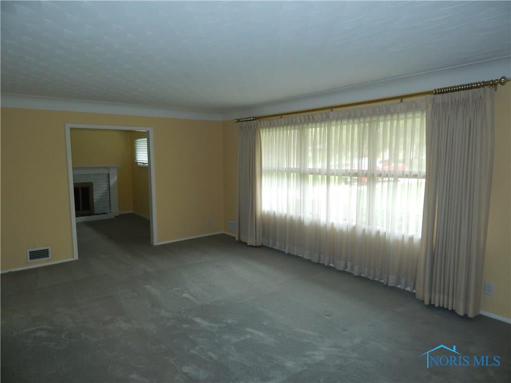 4711 Brookhurst Road Sylvania, OH 43560 - Photo 2 of 18 Gallery Image 2