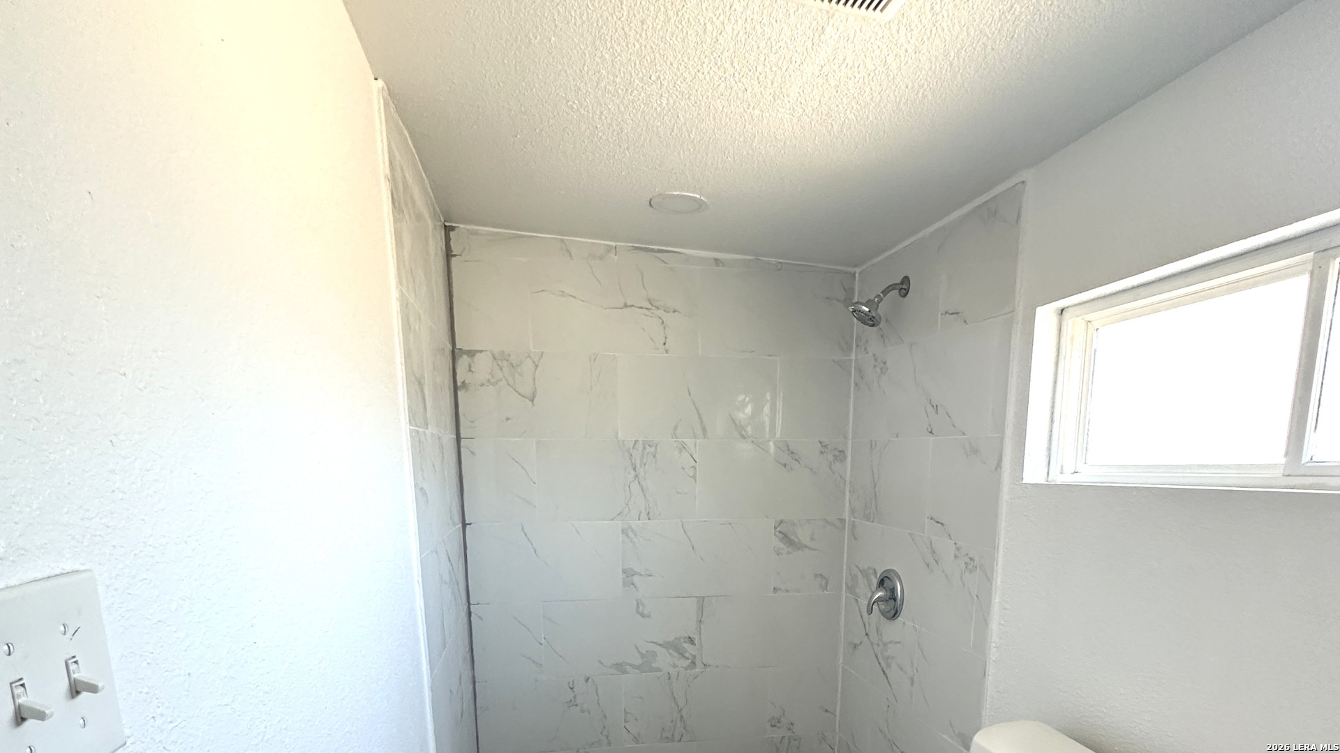 514 Davis Avenue Devine, TX 78016 - Photo 12 of 13