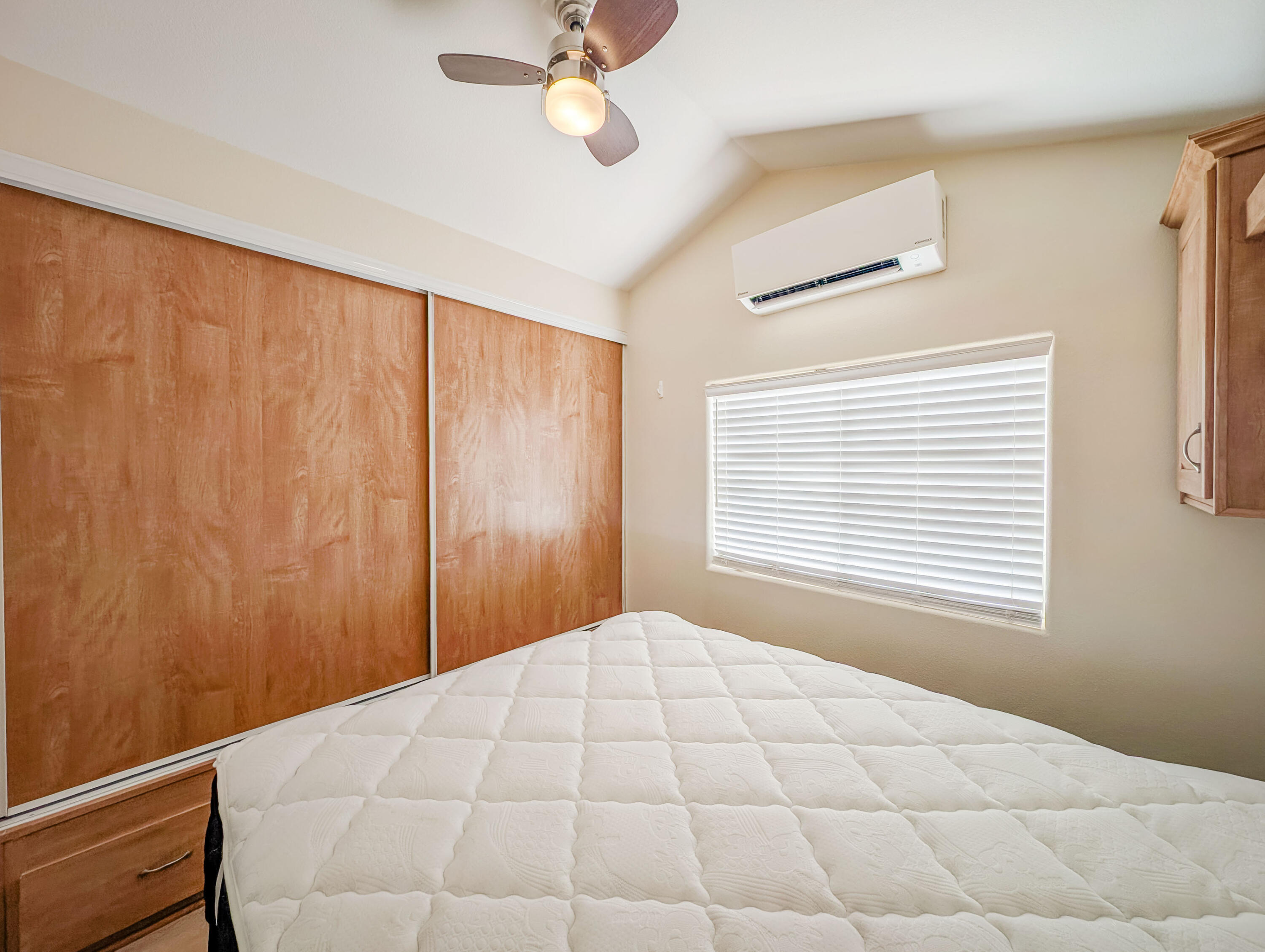 70200 Dillon Road, Unit 341 Desert Hot Springs, CA 92241 - Photo 24 of 33 Bedroom
