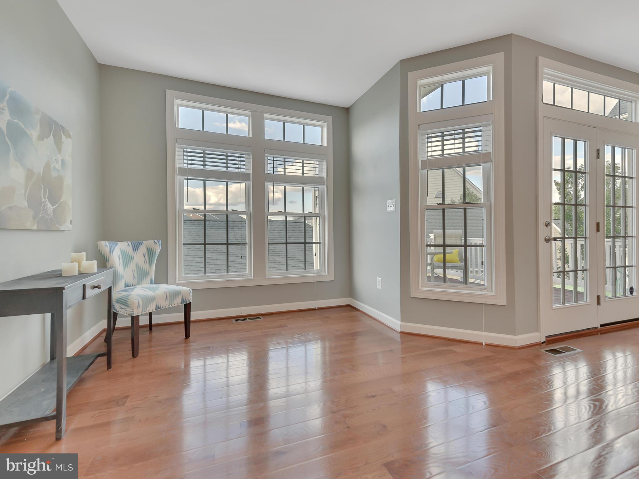 3934 Addison Woods Road Frederick, MD 21704 - Photo 8 of 41 Sitting area in spacious kitchen!