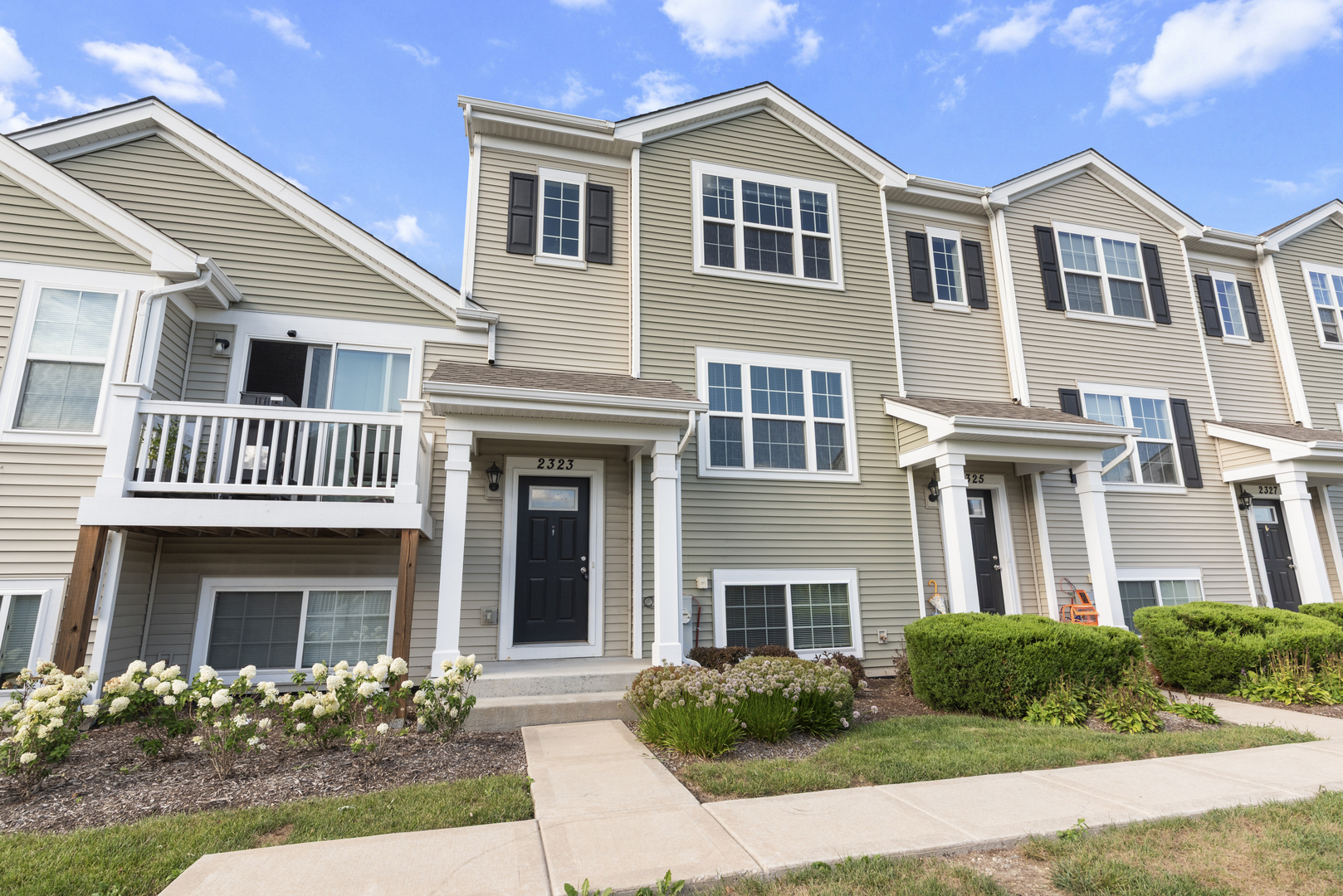 2323 Upland Road Pingree Grove, IL 60140 - Photo 1 of 18 Gallery Image 1