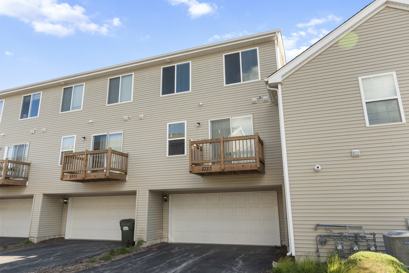 2323 Upland Road Pingree Grove, IL 60140 - Photo 17 of 18 Gallery Image 17