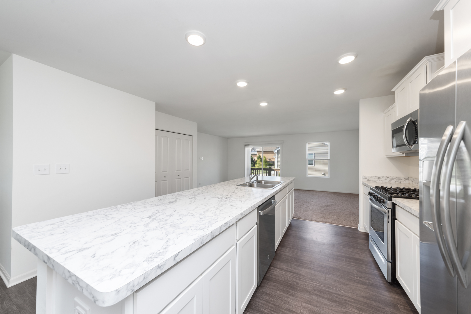 2323 Upland Road Pingree Grove, IL 60140 - Photo 2 of 18 Gallery Image 2
