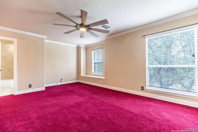a view of empty room with window