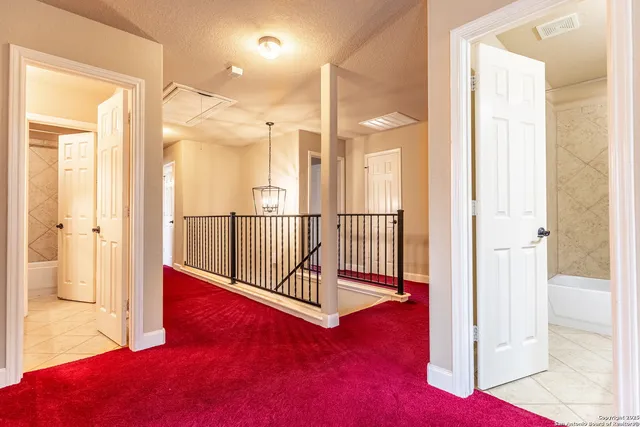 a view of livingroom with furniture