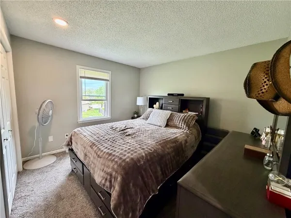 $525,000 | 1110 Southeast 8th Street, Lee's Summit, MO 64063