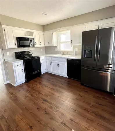 $525,000 | 1110 Southeast 8th Street, Lee's Summit, MO 64063